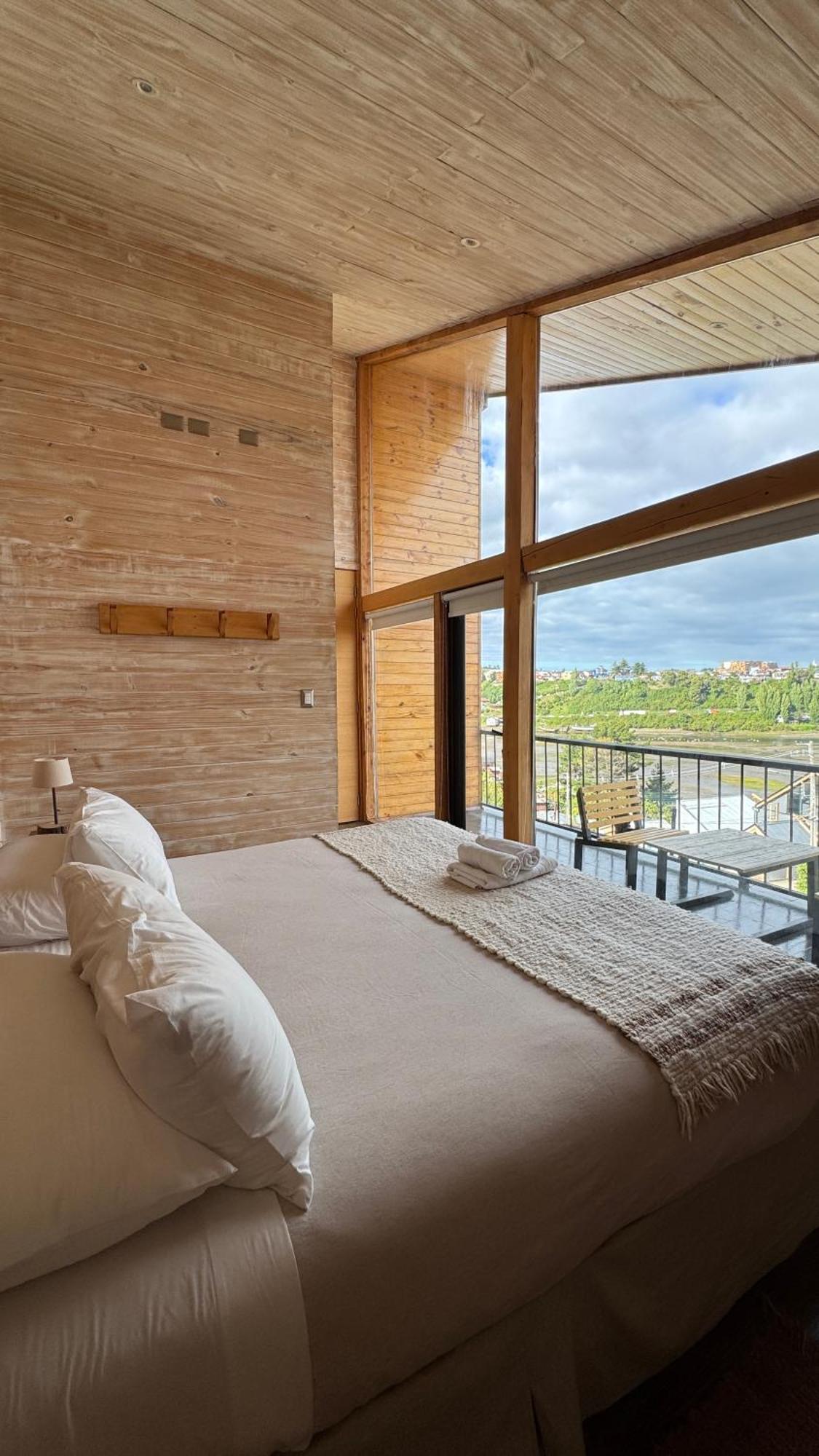 Hotel Arrebol 卡斯特鲁 外观 照片